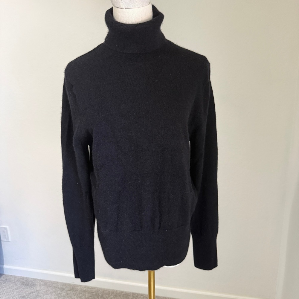 Banana Republic Womens 100% Cashmere Turtleneck Sweater Black Large Capsule
